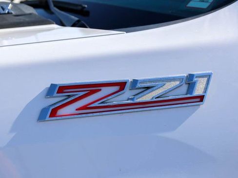 Used 2023 Chevrolet Silverado 2500 LT w/ Convenience Package image 8