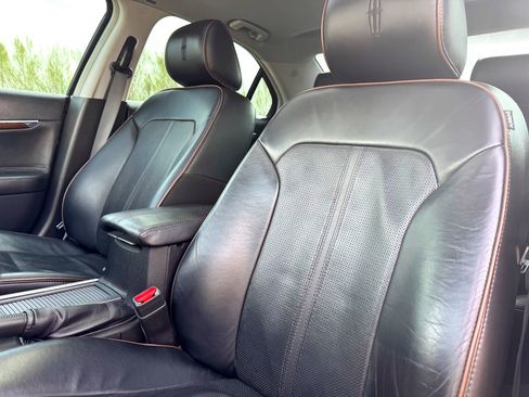 Used 2011 Lincoln MKZ w/ 101A Rapid Spec Order Code image 13