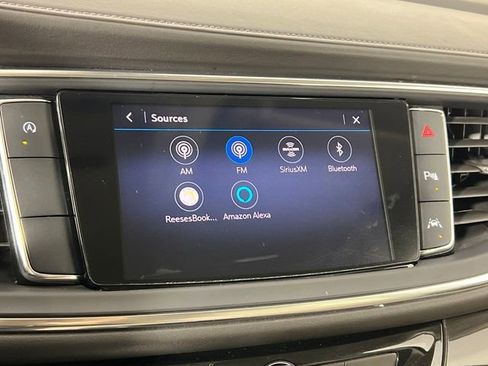 Used 2023 Buick Enclave Essence image 32