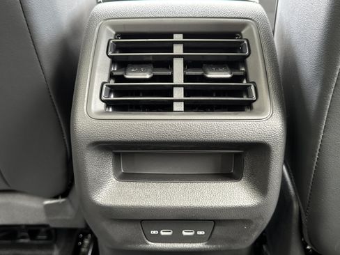 New 2026 Volkswagen Tiguan SE R-Line FWD image 16