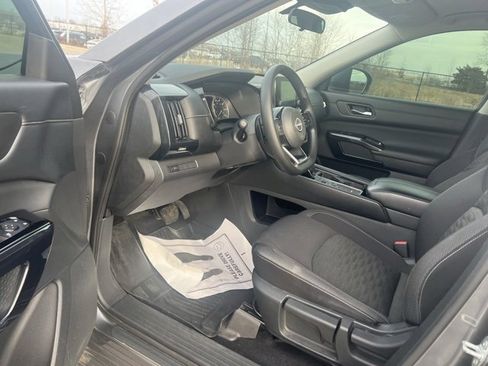 Used 2022 Nissan Pathfinder S image 12