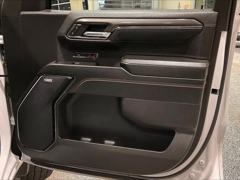 Used 2024 GMC Sierra 1500 AT4 w/ Technology Package image 22