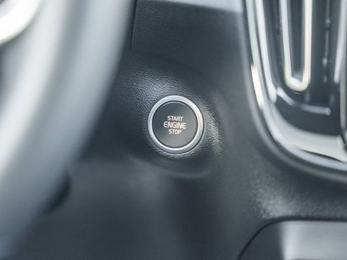 Used 2026 Volvo XC40 B5 Ultra w/ Protection Package Premier image 24