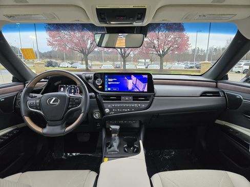 Certified 2024 Lexus ES 350 Ultra Luxury w/ Accessory Package (Z2) image 30