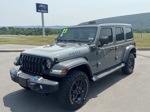 Used 2023 Jeep Wrangler Unlimited w/ Sun & Screen Package AWD/4WD image 12