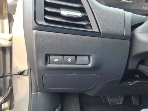 New 2026 Nissan Sentra SV image 18