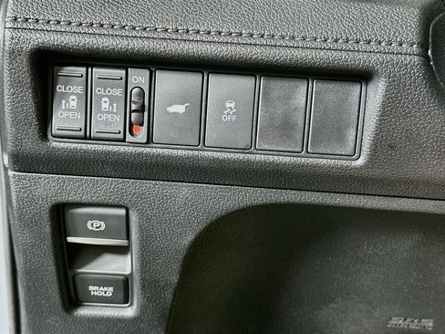 Used 2025 Honda Odyssey Sport-L image 17