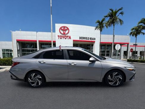 Used 2024 Hyundai Elantra Limited FWD image 8