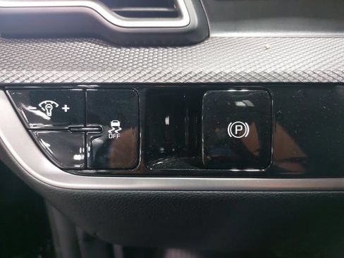Used 2023 Kia Sportage LX AWD/4WD image 25