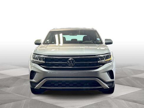 Used 2023 Volkswagen Atlas Cross Sport SE FWD image 3