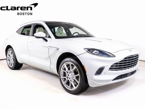 Used 2022 Aston Martin DBX image 7
