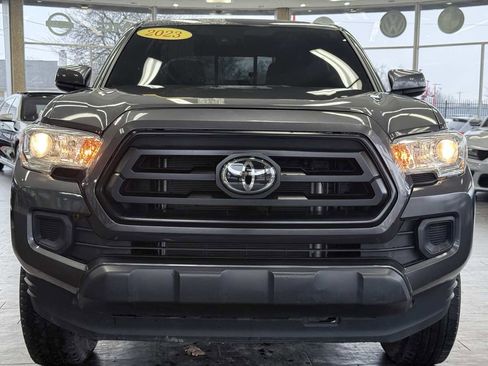 Used 2023 Toyota Tacoma SR image 4