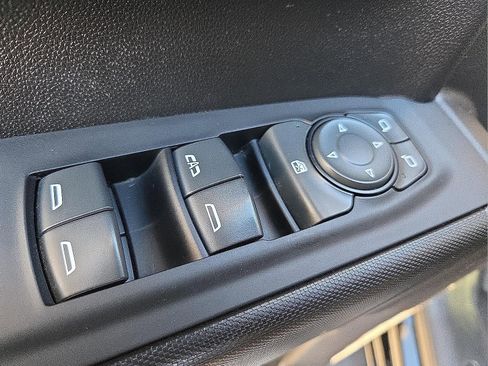 Used 2022 Chevrolet Silverado 1500 Custom image 15