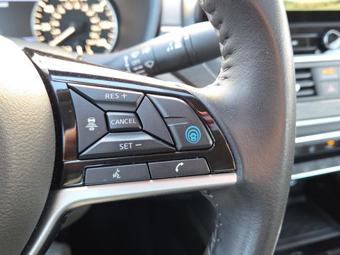 Certified 2024 Nissan Altima 2.5 SV w/ SV Premium Package image 29