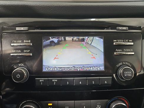 Used 2015 Nissan Rogue S w/ S Family Package image 20