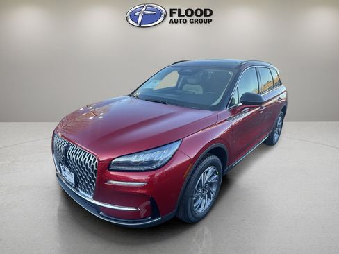 New 2026 Lincoln Corsair Premiere image 3