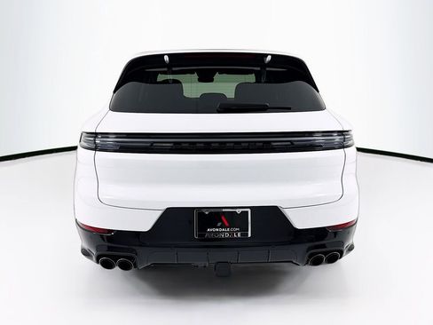 Certified 2026 Porsche Cayenne GTS AWD/4WD image 10