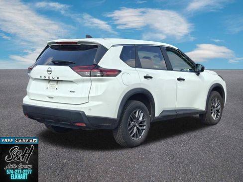 Used 2024 Nissan Rogue S AWD/4WD image 16