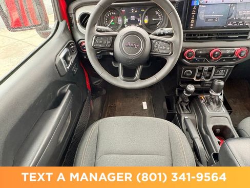 Used 2024 Jeep Wrangler Unlimited w/ LED Headlamp & Fog Lamp Group AWD/4WD image 17