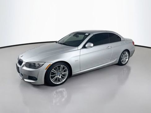 Used 2011 BMW 328i Convertible RWD image 3