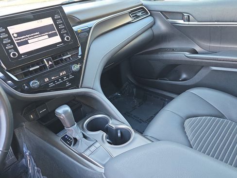 Used 2024 Toyota Camry SE image 24