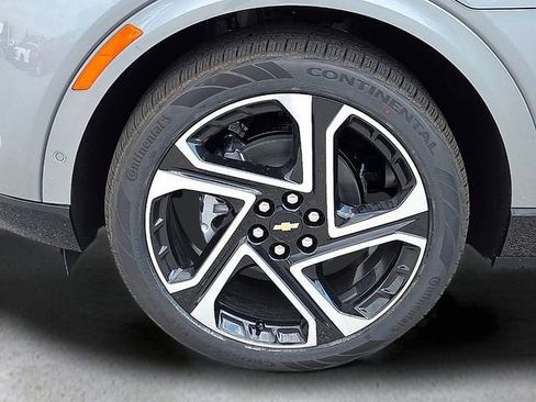 New 2025 Chevrolet Equinox EV LT w/ Active Safety Package 3 FWD image 9