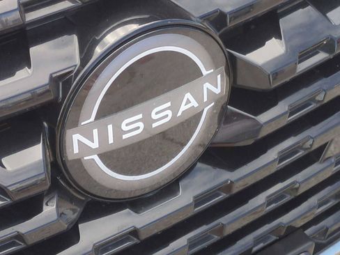 Used 2024 Nissan Kicks SR FWD image 30