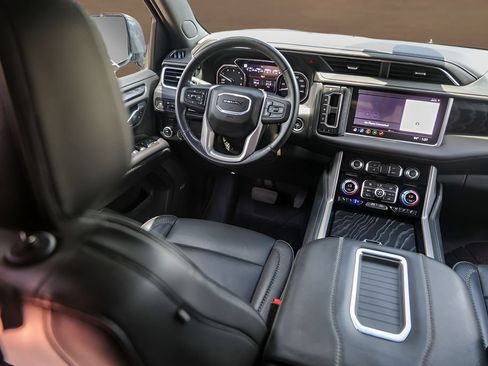 Used 2021 GMC Yukon Denali RWD image 27