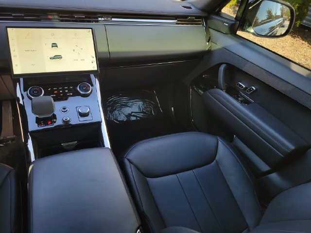 Used 2023 Land Rover Range Rover Sport SE AWD/4WD image 17