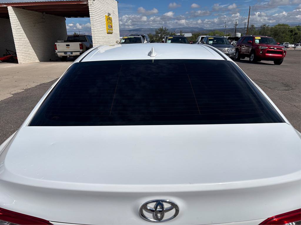 Used 2019 Toyota Camry LE FWD image 29