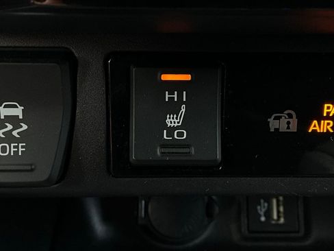 Used 2025 Toyota RAV4 XLE w/ Weather Package image 28