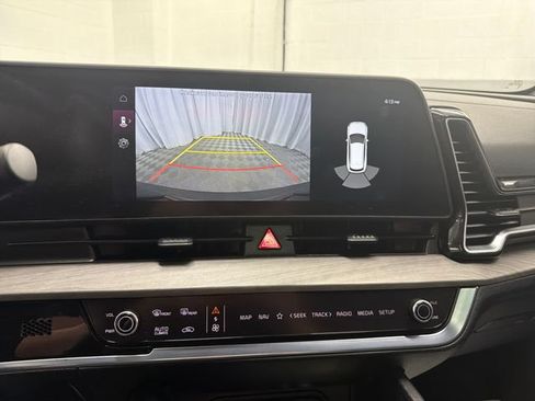 Certified 2025 Kia Sportage X-Line w/ Premium Package AWD/4WD image 24