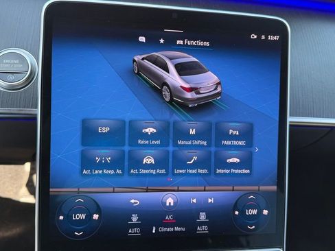 Used 2022 Mercedes-Benz S 580 4MATIC Sedan w/ AMG Line Package image 15