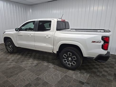Used 2025 Chevrolet Colorado Z71 AWD/4WD image 4