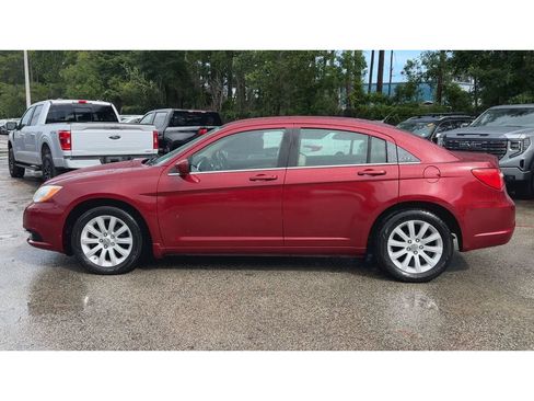 Used 2013 Chrysler 200 Touring FWD image 6