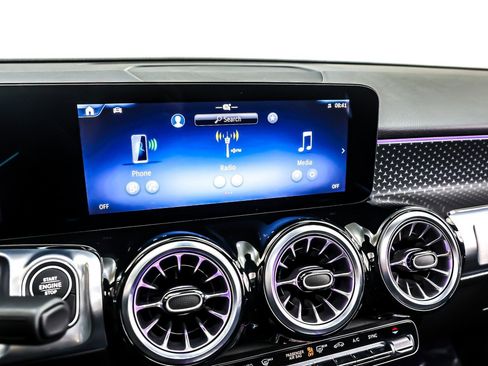 Certified 2025 Mercedes-Benz GLB 250 image 21