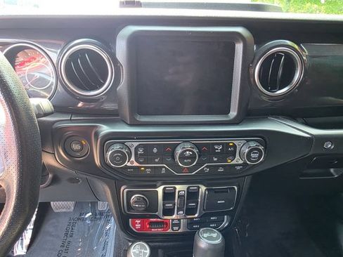 Used 2022 Jeep Wrangler Unlimited Rubicon w/ Trailer Tow Package AWD/4WD image 28