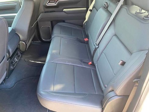 Used 2025 GMC Sierra 1500 SLT image 16