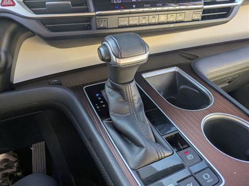 Used 2021 Toyota Sienna XLE image 11