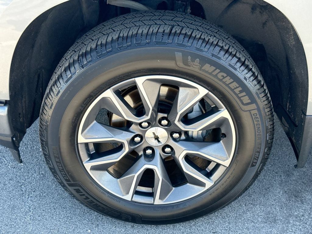 Used 2020 Chevrolet Silverado 1500 RST w/ All-Star Edition AWD/4WD image 2