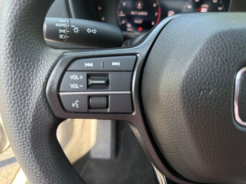 Used 2023 Honda Accord LX image 24