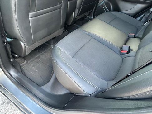 Used 2021 Buick Encore GX Preferred w/ Cold Weather Comfort Package FWD image 9