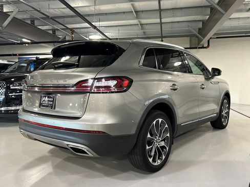 Used 2023 Lincoln Nautilus Reserve AWD/4WD image 6