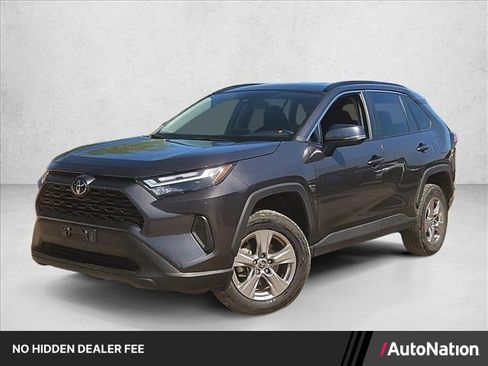 Used 2025 Toyota RAV4 XLE FWD image 1