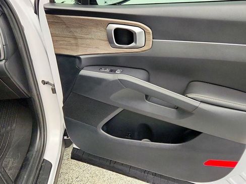 Used 2022 Kia Sorento S image 26