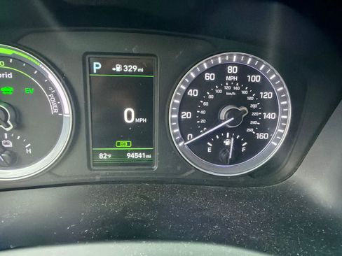 Used 2019 Hyundai Sonata SE FWD image 2