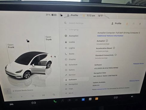 Used 2023 Tesla Model Y Long Range image 18