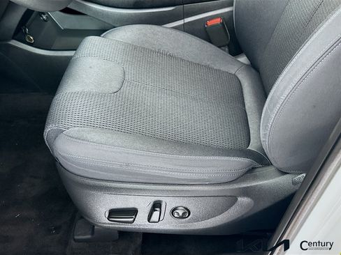 Used 2021 Hyundai Santa Fe SEL FWD image 18