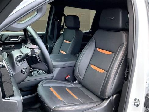 Used 2024 GMC Sierra 1500 AT4 w/ Technology Package image 23