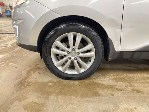 Used 2013 Hyundai Tucson Limited w/ Premium Pkg image 28